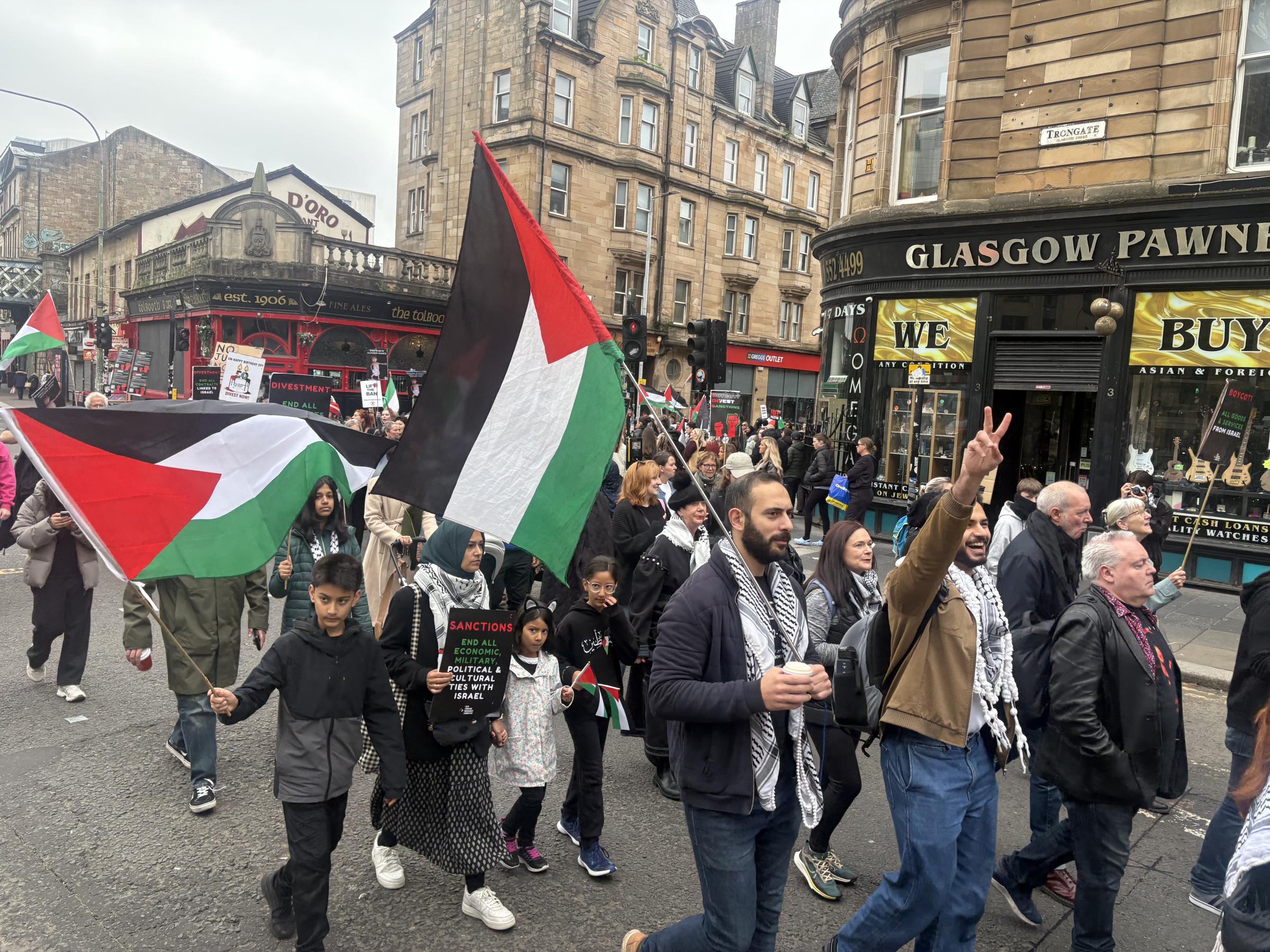 Woman charged with 'threatening and abusive' behaviour towards pro-Palestine protest