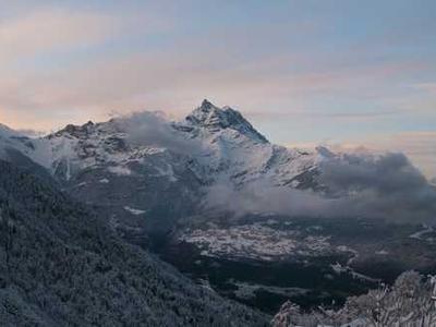 Why is climate action stalling, not ramping up as Earth gets hotter?